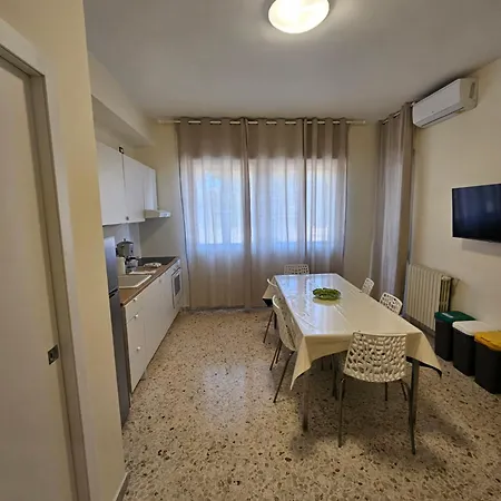 Bed and breakfast Parco 2 Giugno 3*